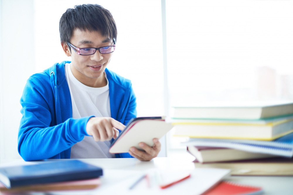 寻求转变:复读一年,你能提高多少高考分数?