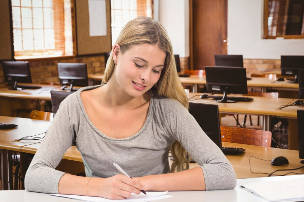 高考400多分学生的再战机会:一文读懂复读学校的选择与成功率