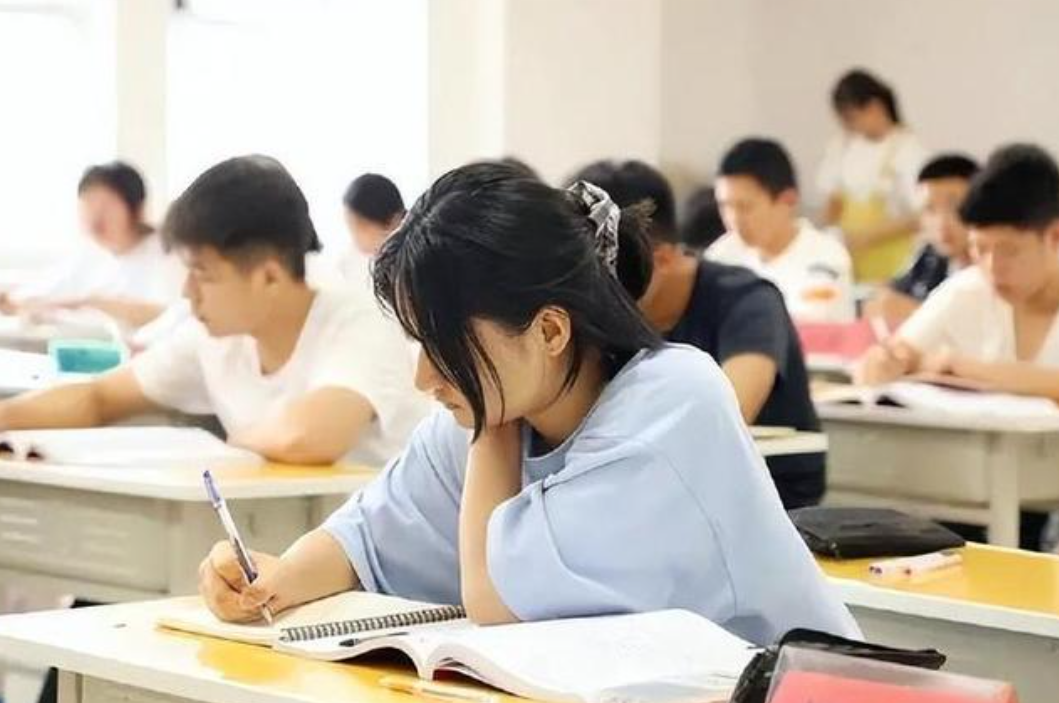 湖北 vs 湖南高考难度，复读生跨省选择分析 