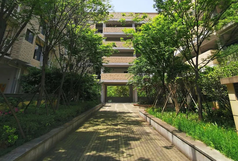 长沙市弘益高级中学