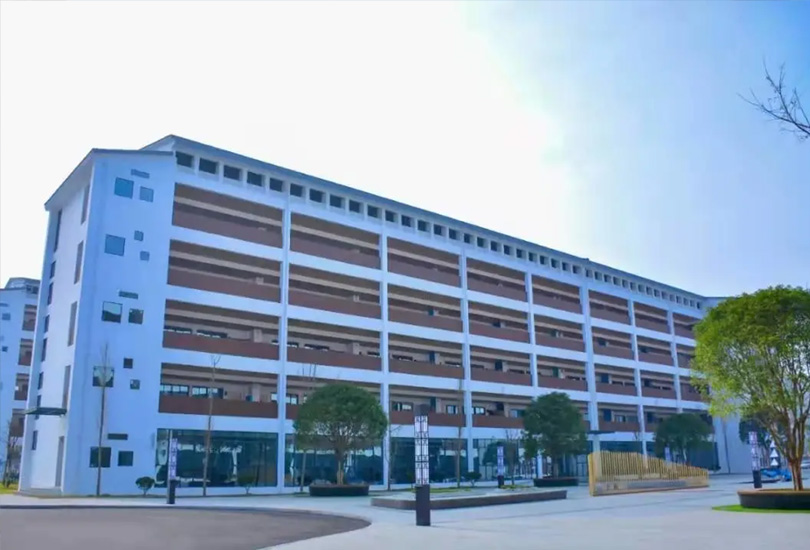 慈利县银澧高级中学