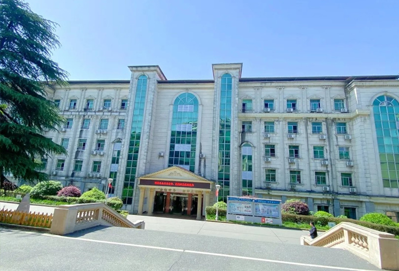 株洲市新凤凰高级中学