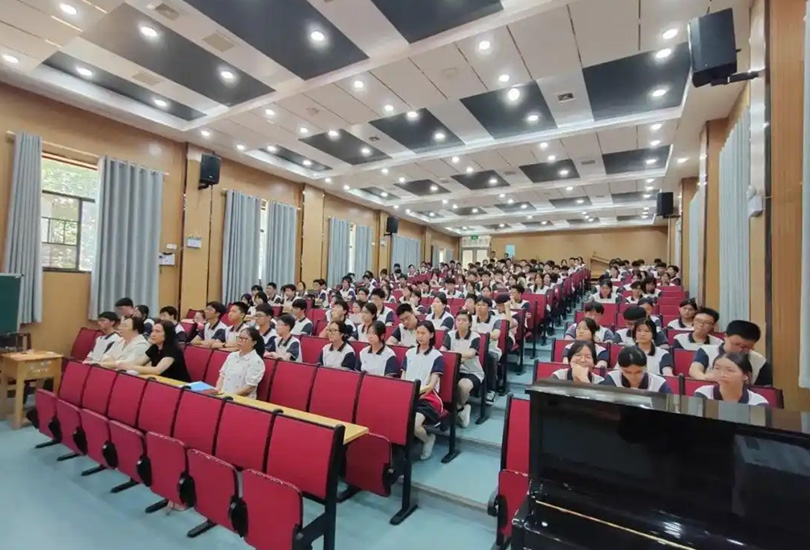 株洲市新凤凰高级中学