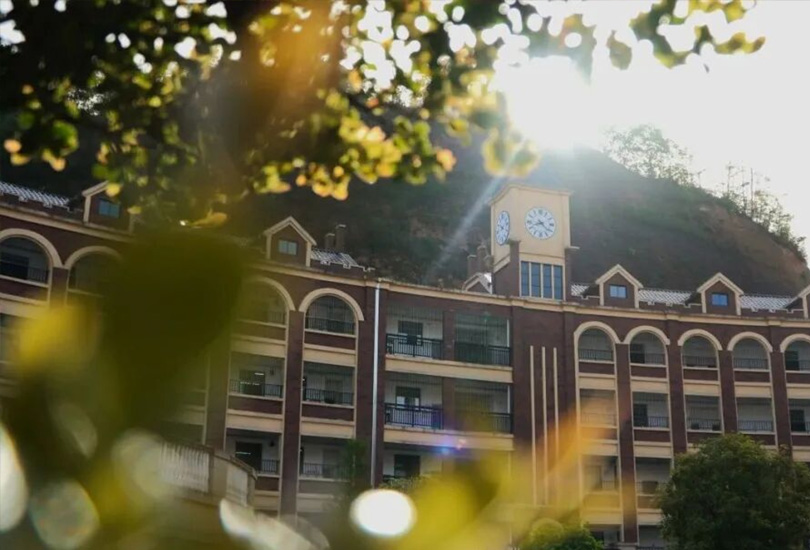 通道侗族自治县卓煌高级中学