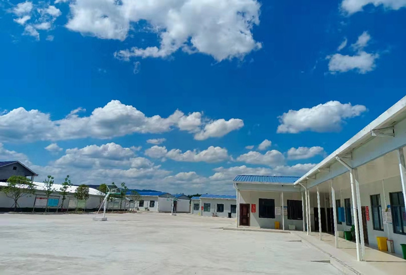 张家界市侨辉高级中学