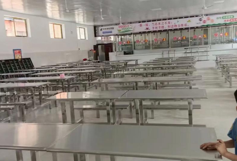 邵阳市华龙育英高级中学