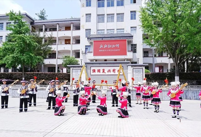 绥宁县育英高级中学